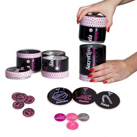Imagen, juego Secretplay Secret Levels con latas, fichas y cartas eróticas para parejas, online
